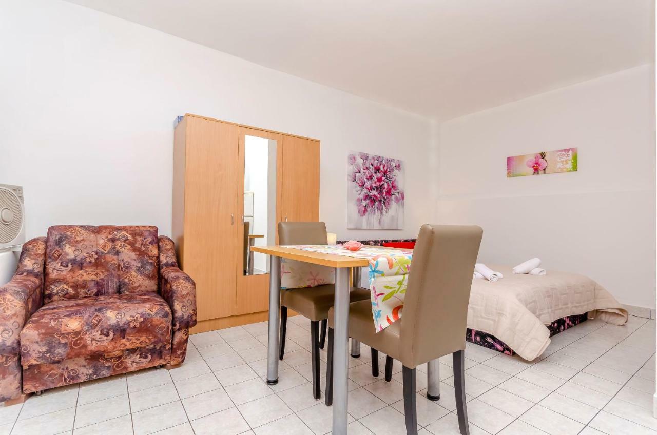 Apartments Tonka Donji Okrug  Eksteriør bilde
