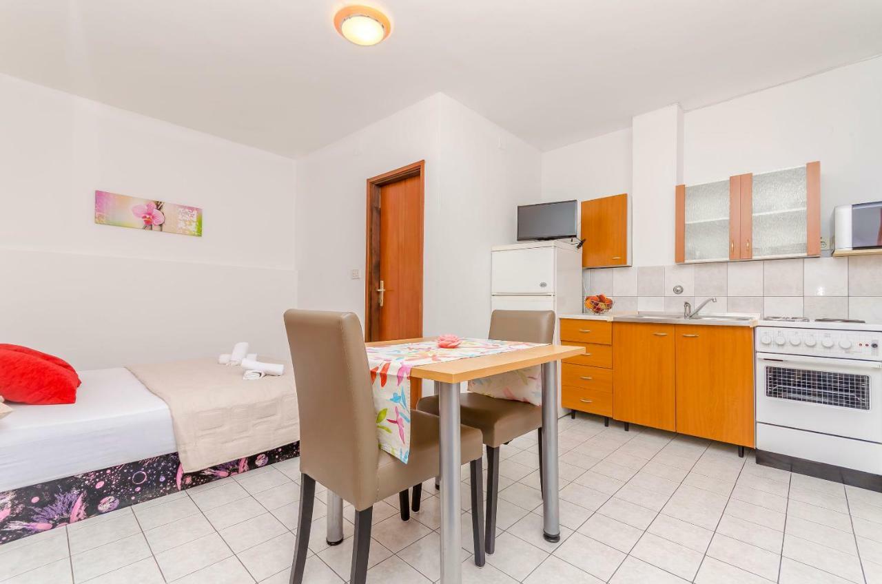 Apartments Tonka Donji Okrug  Eksteriør bilde